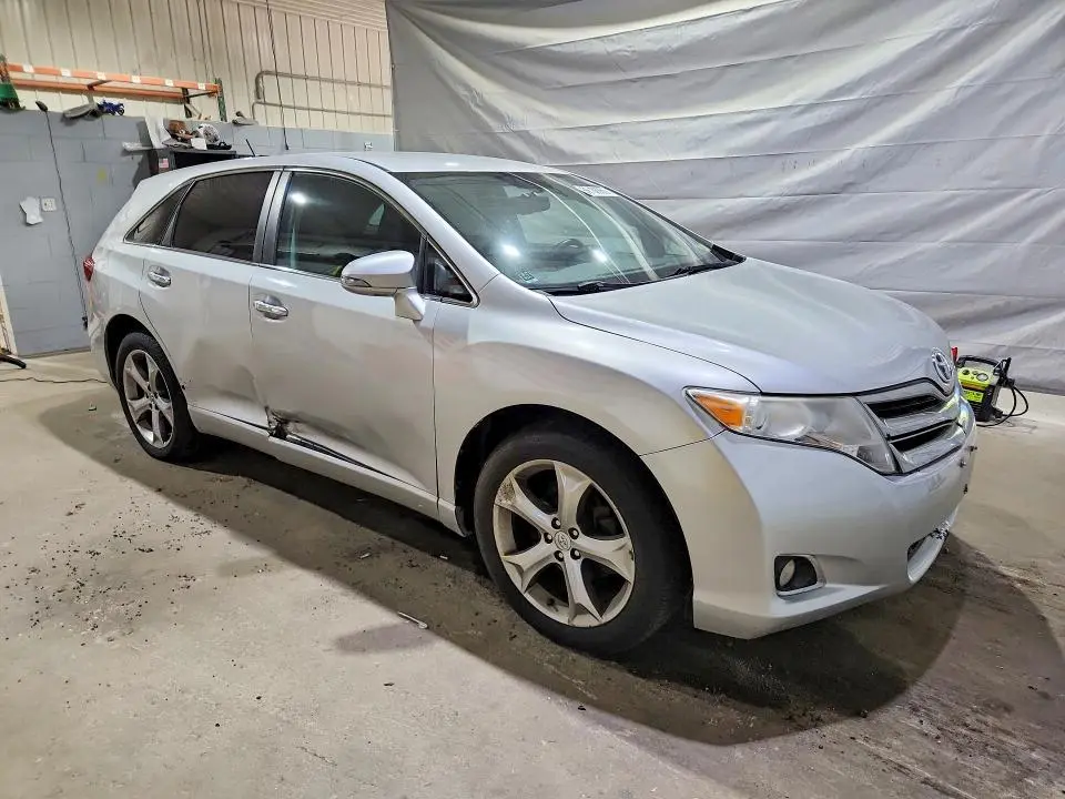 2013 TOYOTA VENZA XLE  