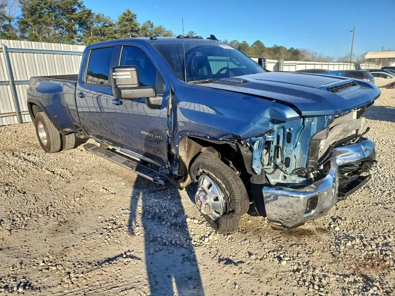 2025 CHEVROLET SILVERADO K3500 LT  