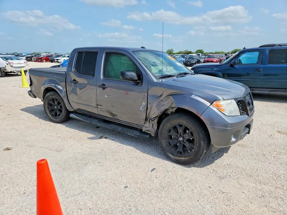2018 NISSAN FRONTIER SV  