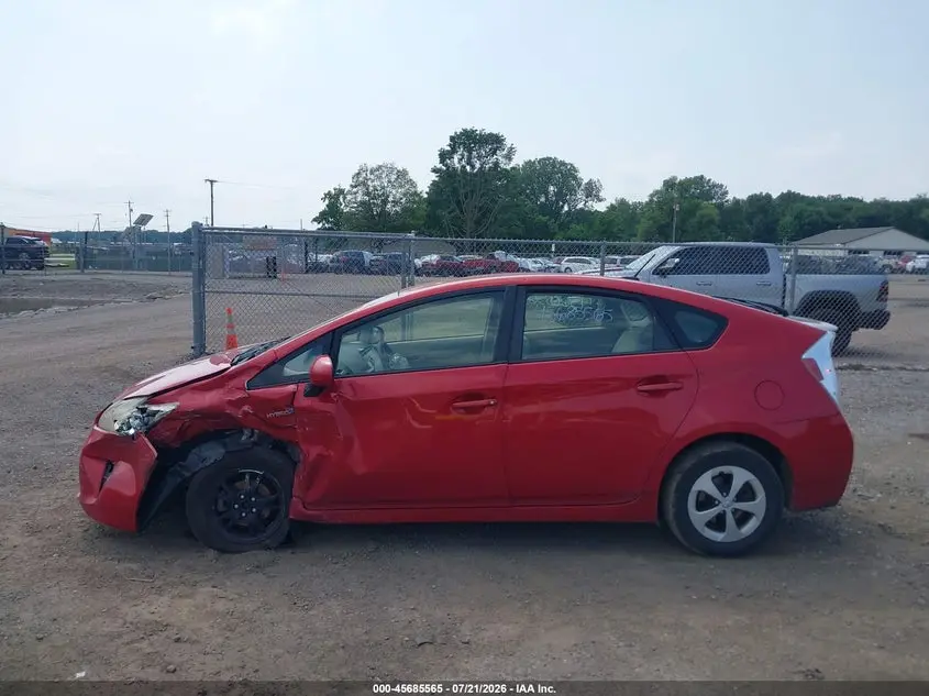 2013 TOYOTA PRIUS THREE
