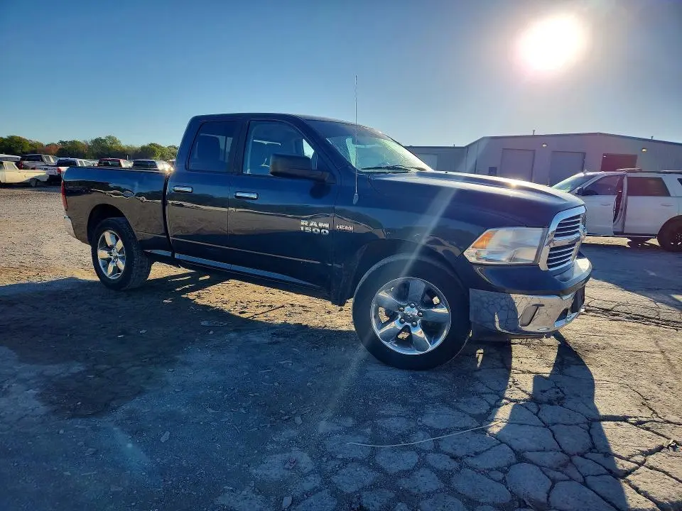 2013 RAM 1500 SLT  