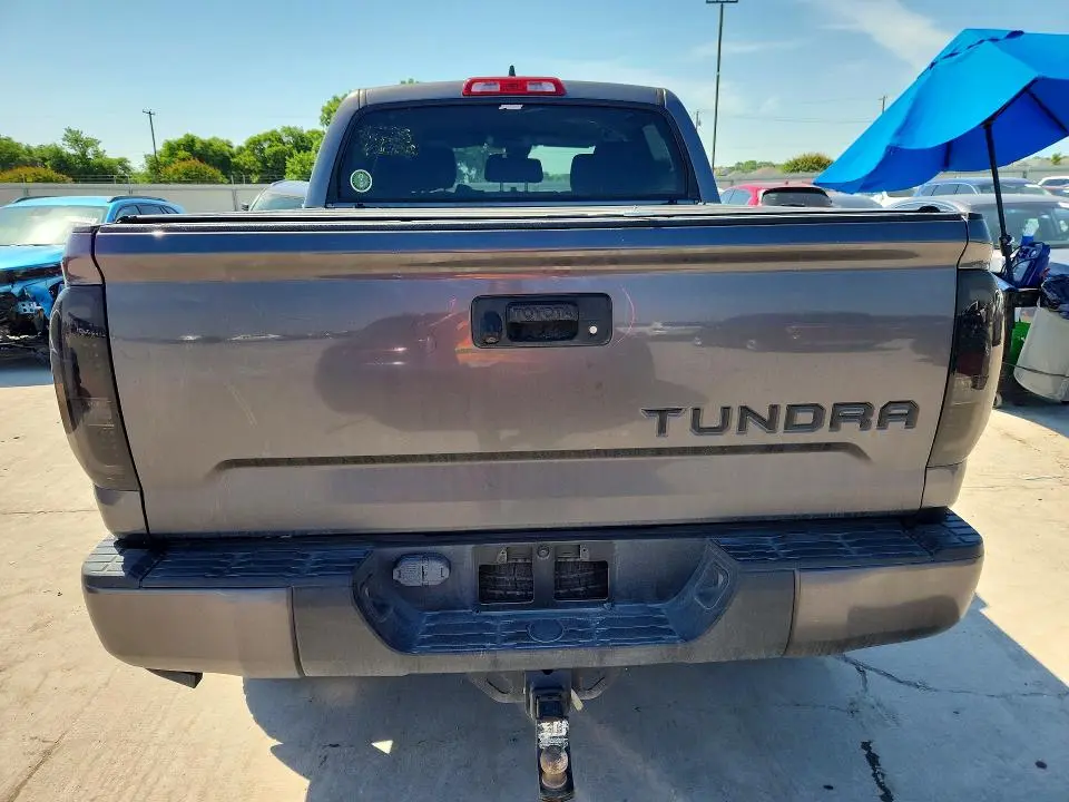 2021 TOYOTA TUNDRA SR5  
