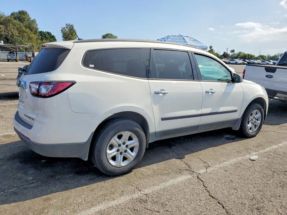 2015 CHEVROLET TRAVERSE LS  