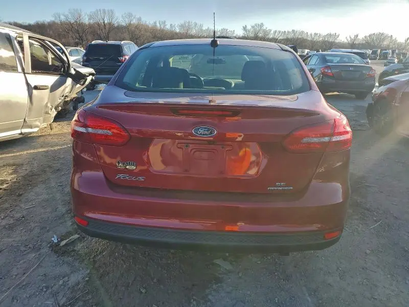 2016 FORD FOCUS SE  