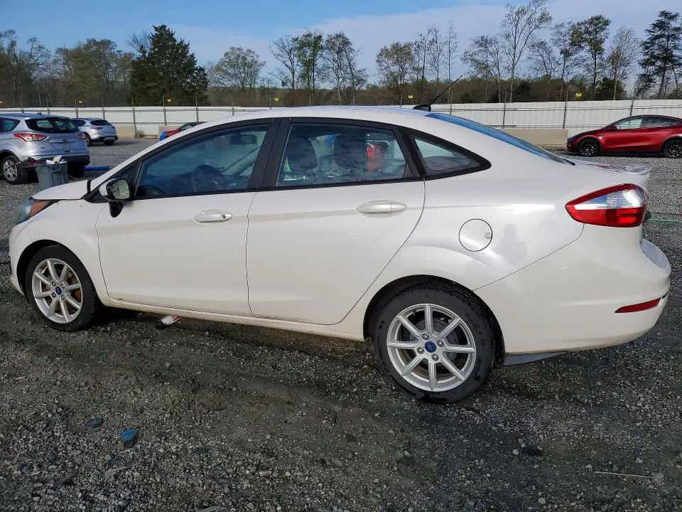 2018 FORD FIESTA SE  