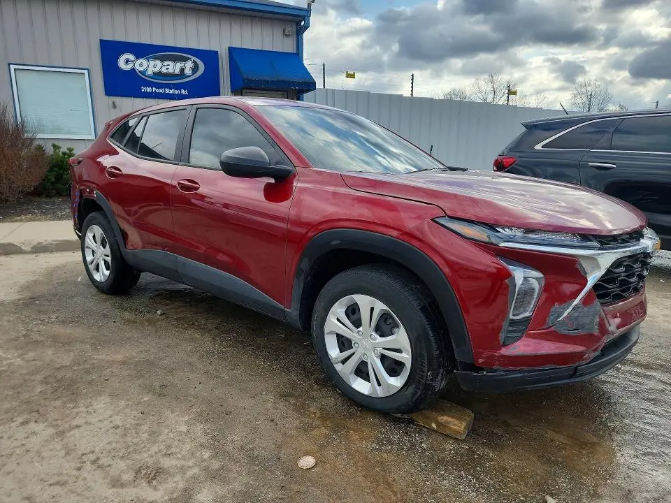 2024 CHEVROLET TRAX LS  