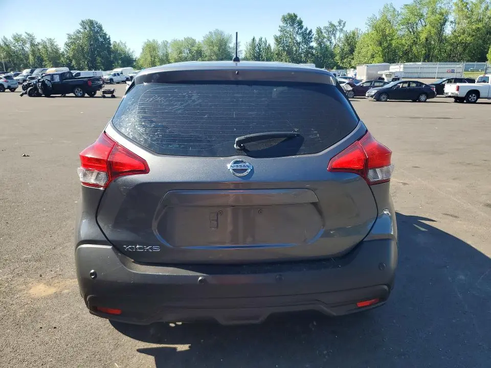 2020 NISSAN KICKS S  