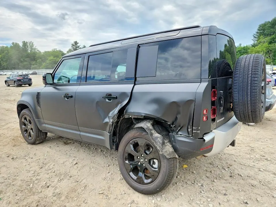 2025 LAND ROVER DEFENDER 110 S  