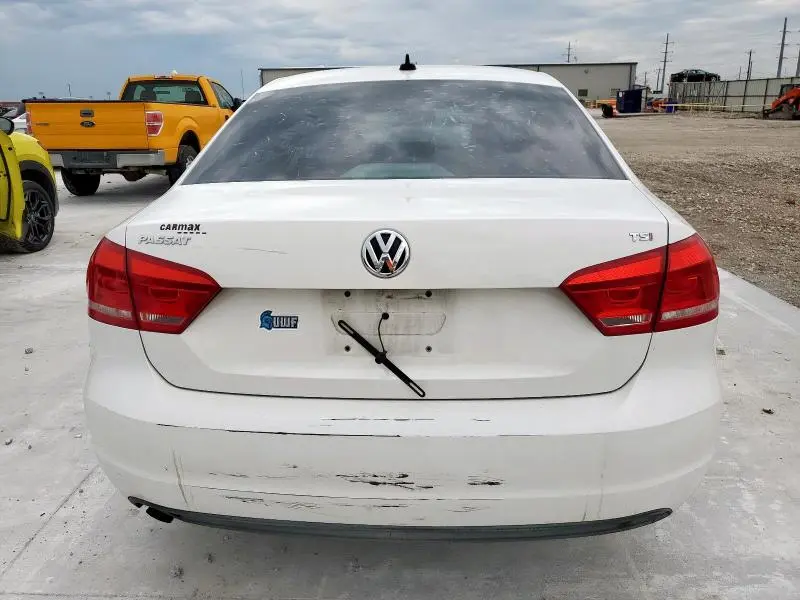 2014 VOLKSWAGEN PASSAT S  