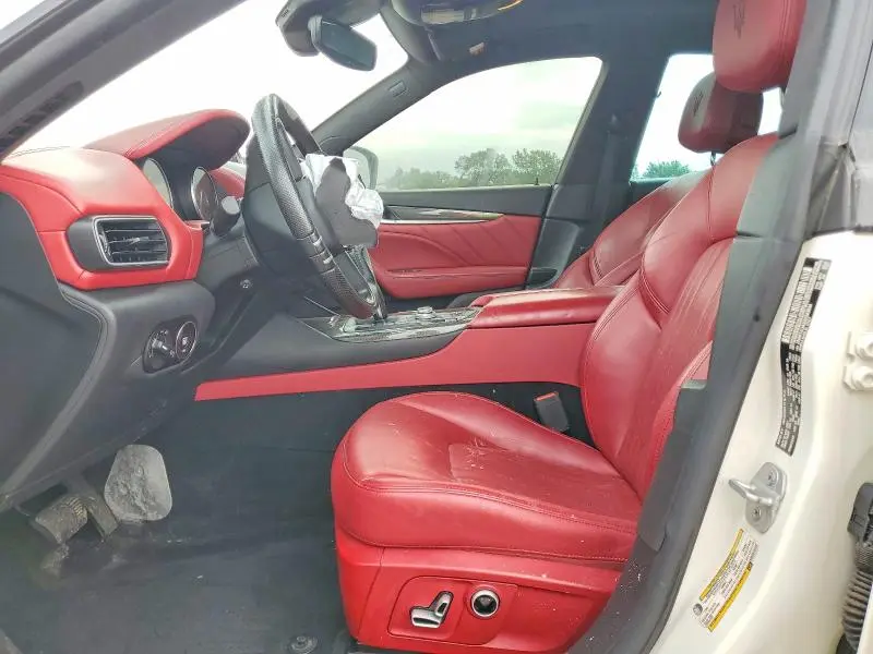 2022 MASERATI LEVANTE BASE  