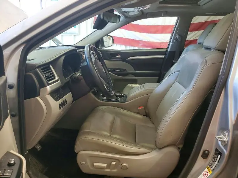 2017 TOYOTA HIGHLANDER XLE  