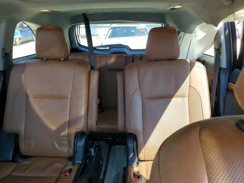 2019 TOYOTA HIGHLANDER LIMITED PLATINUM  
