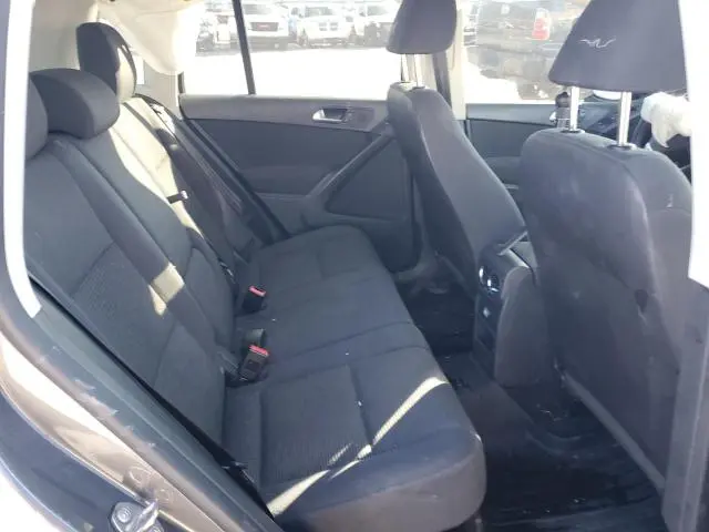 2014 VOLKSWAGEN TIGUAN S