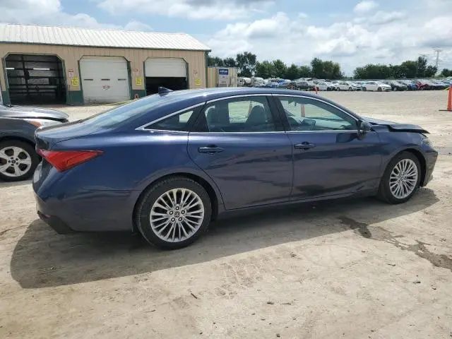 2019 TOYOTA AVALON XLE  