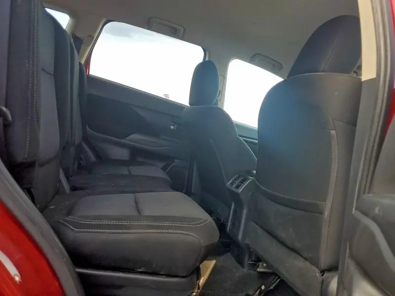 2019 MITSUBISHI OUTLANDER ES  