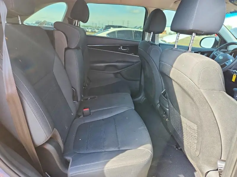 2020 KIA SORENTO S  