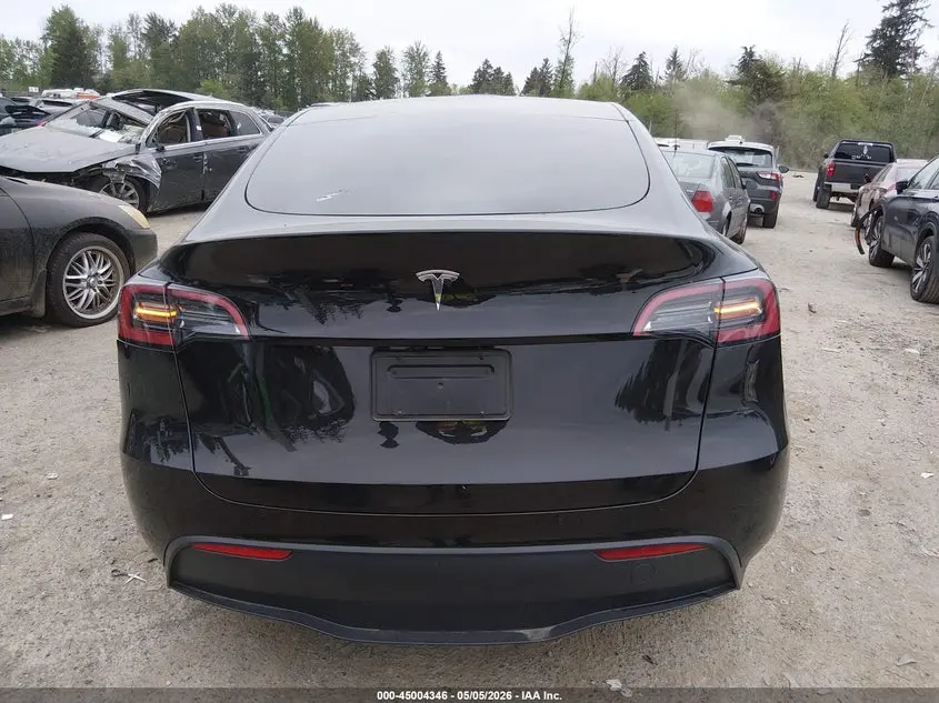 2024 TESLA MODEL Y LONG RANGE SINGLE MOTOR REAR-WHEEL DRIVE/RWD