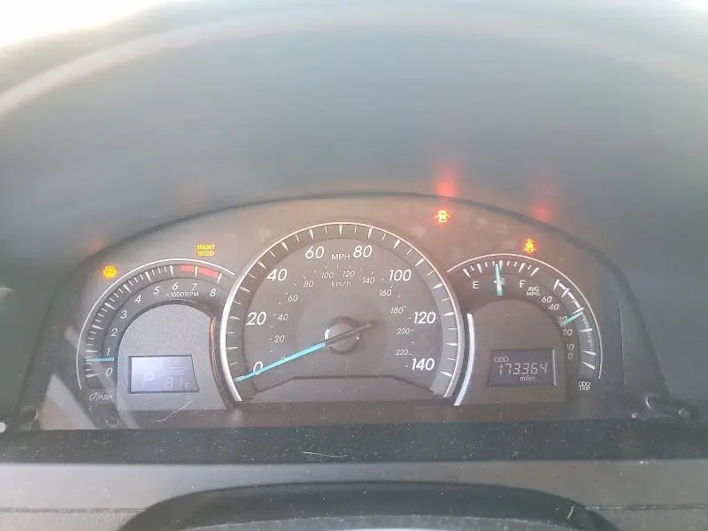 2015 TOYOTA CAMRY LE  