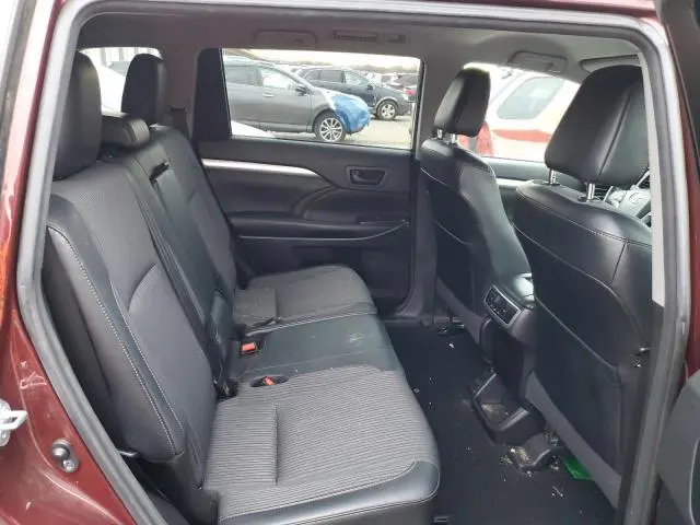 2017 TOYOTA HIGHLANDER LE  