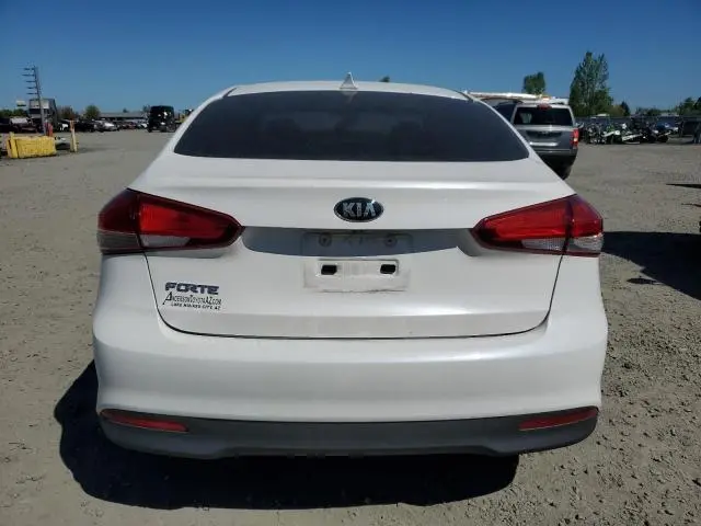 2017 KIA FORTE LX  