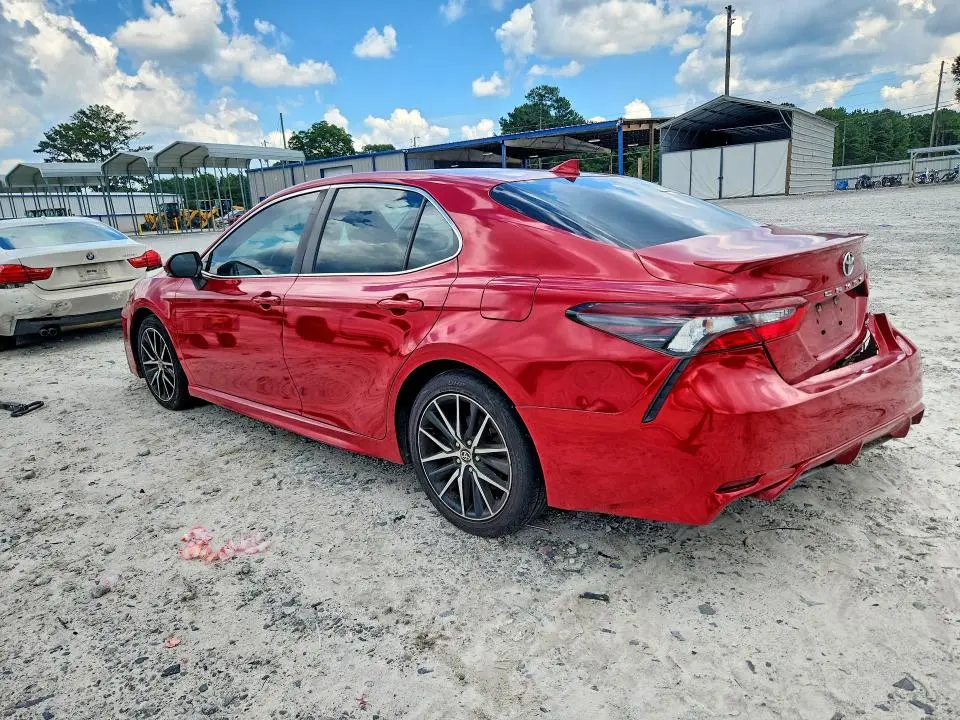 2021 TOYOTA CAMRY SE  
