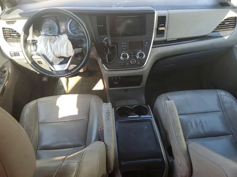 2015 TOYOTA SIENNA XLE 7-PASSENGER  