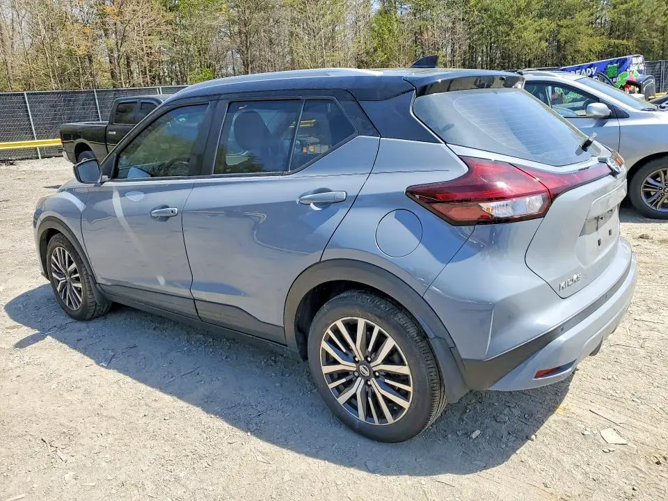 2021 NISSAN KICKS SV  