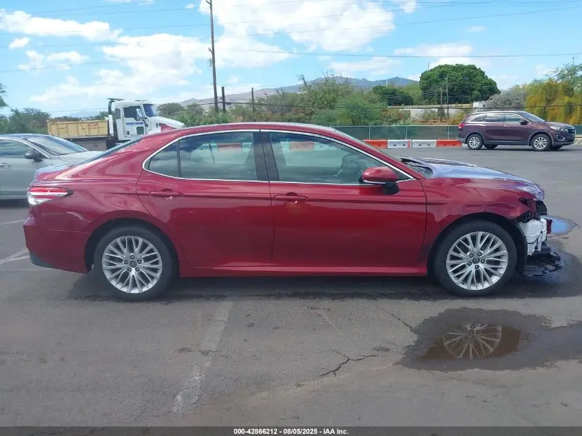 2019 TOYOTA CAMRY XLE