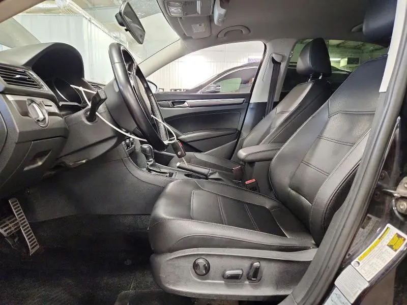 2017 VOLKSWAGEN PASSAT R-LINE  