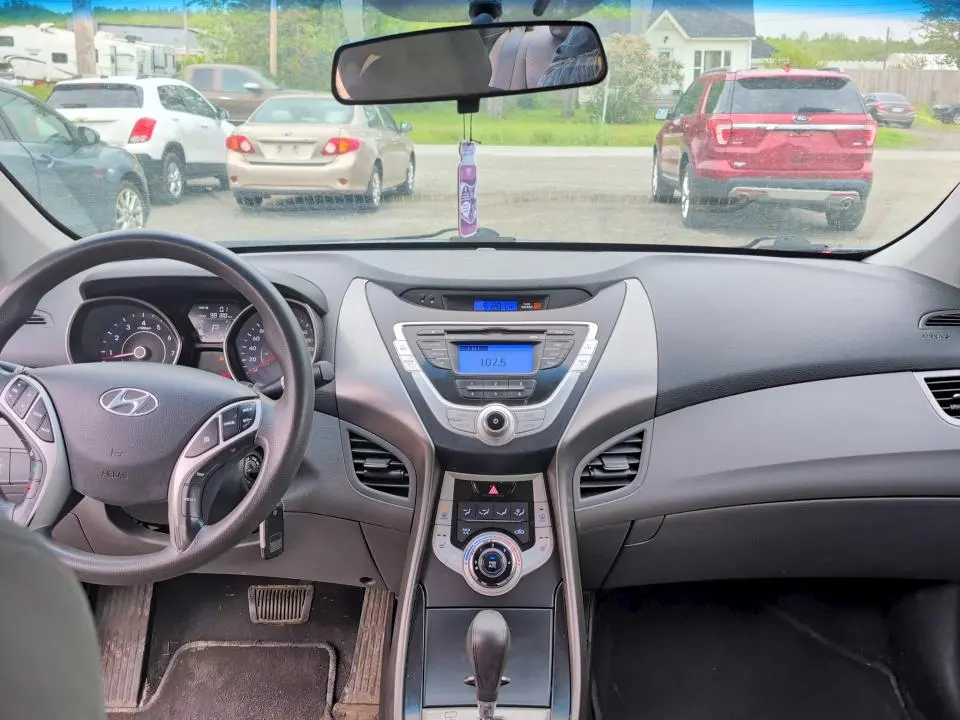 2012 HYUNDAI ELANTRA GLS  