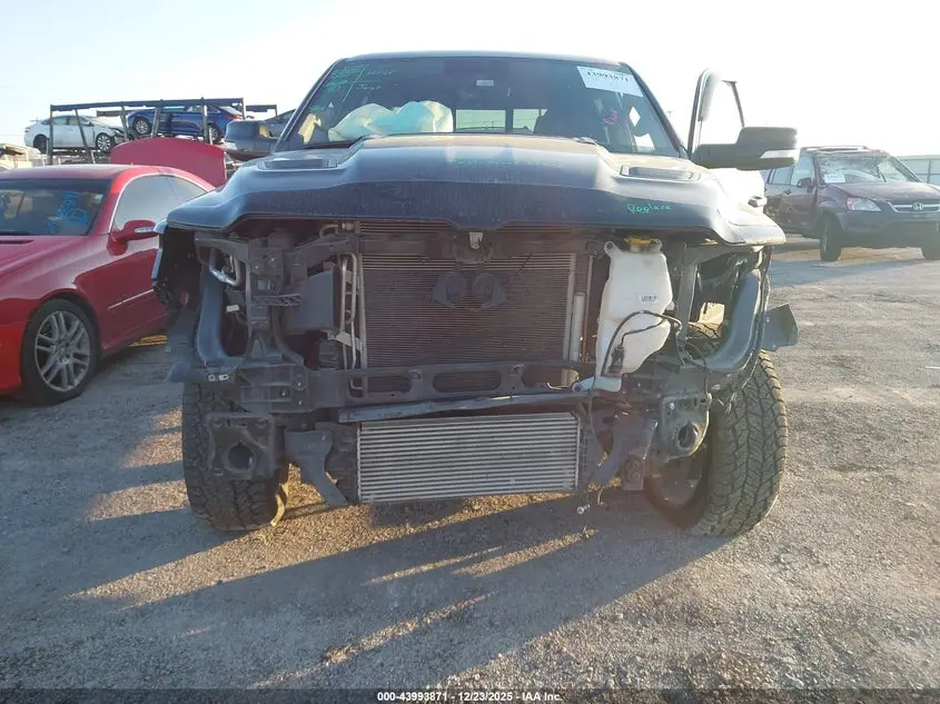 2022 RAM 1500 LIMITED  4X4 5'7 BOX