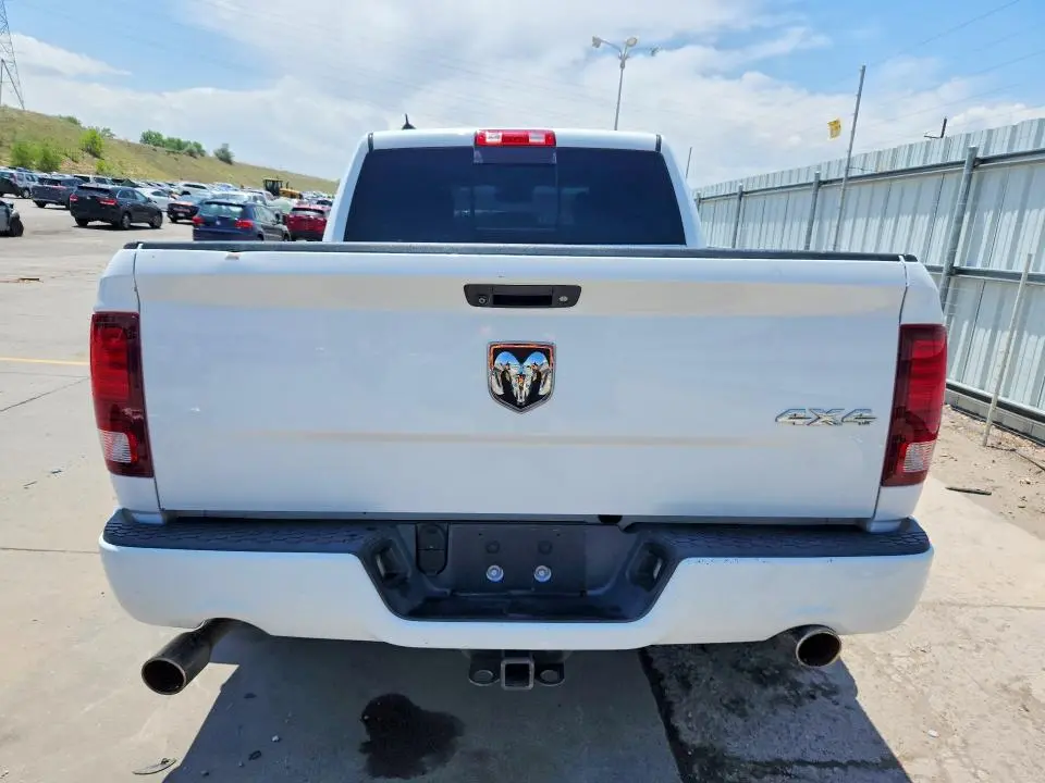 2016 RAM 1500 SPORT  