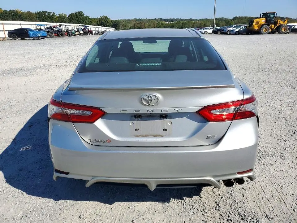 2018 TOYOTA CAMRY SE  