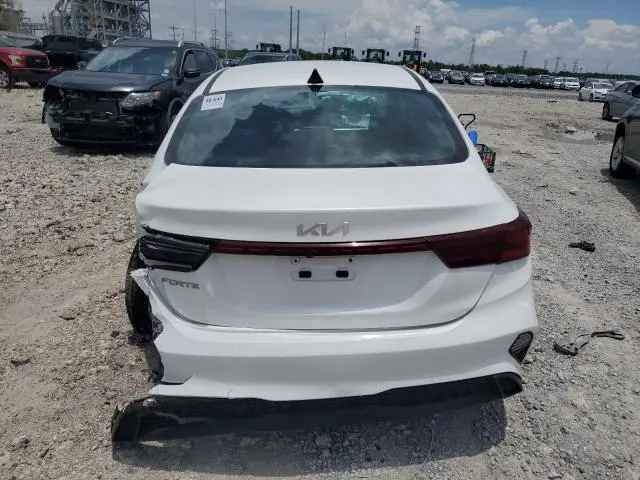 2023 KIA FORTE LX  