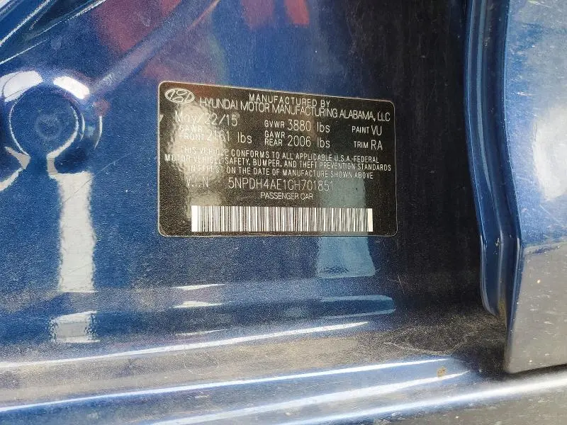 2016 HYUNDAI ELANTRA SE  