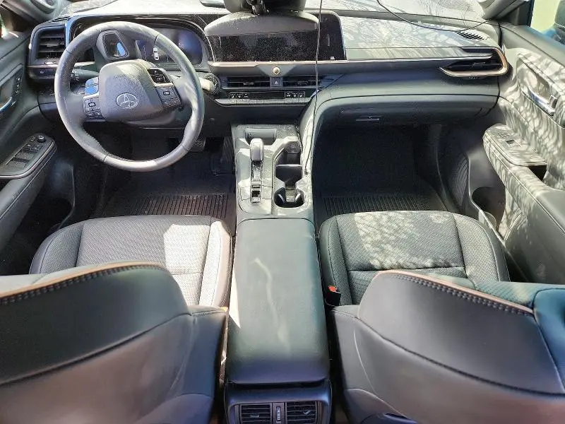 2023 TOYOTA CROWN PLATINUM  