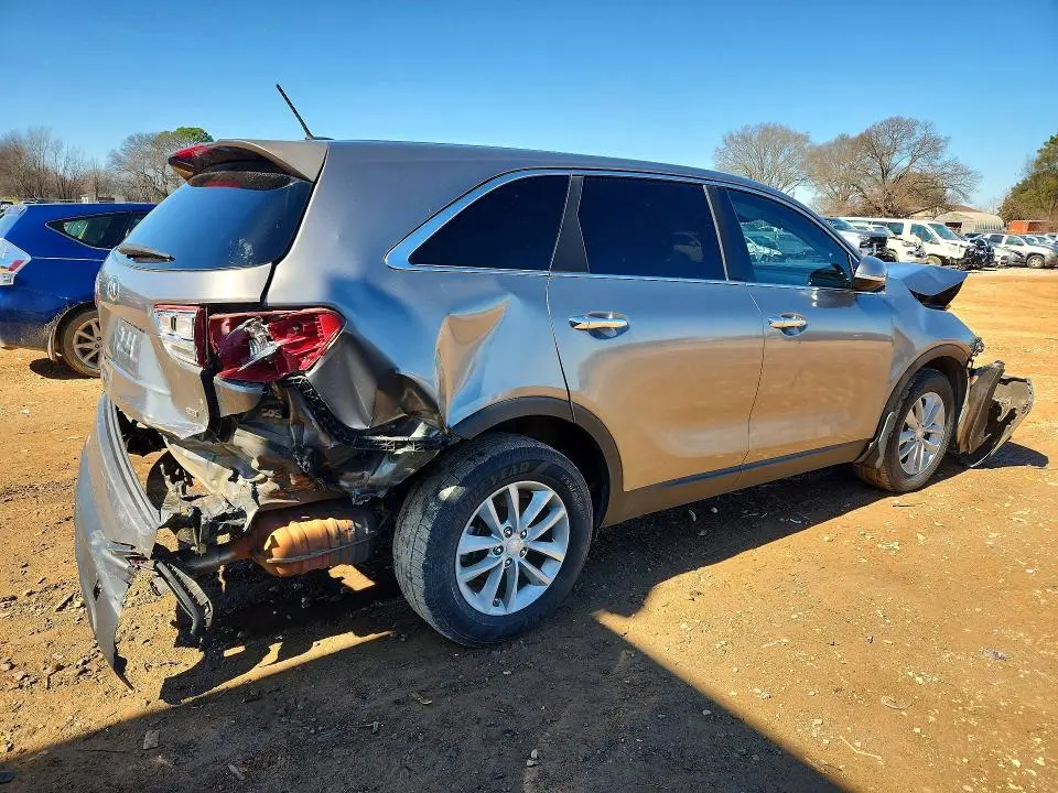 2016 KIA SORENTO LX  
