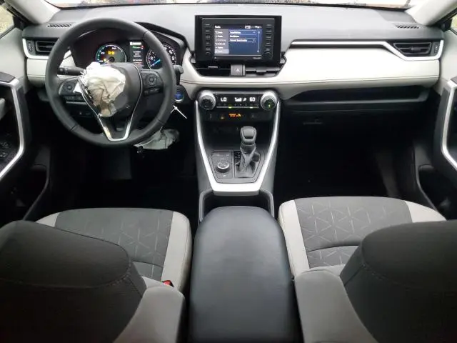 2022 TOYOTA RAV4 XLE