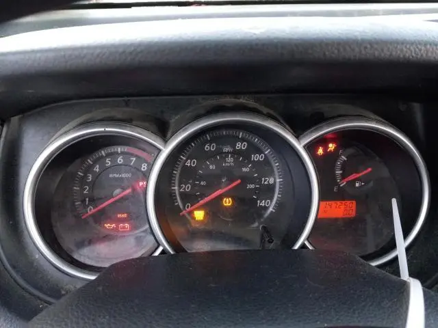 2011 NISSAN VERSA S  