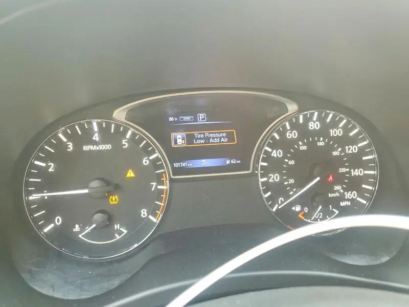 2018 NISSAN PATHFINDER SV  
