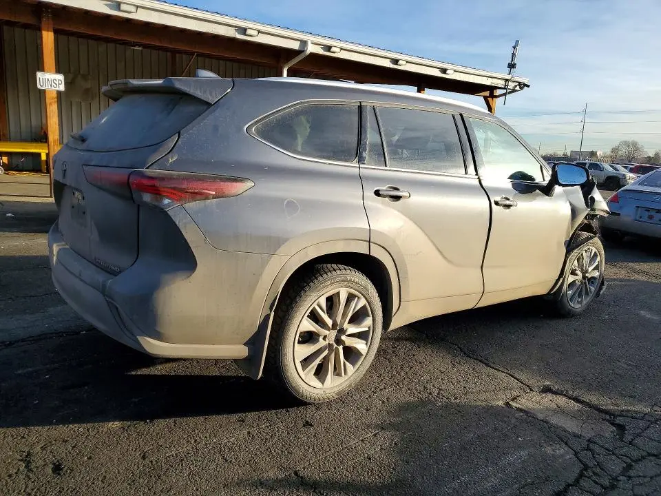 2025 TOYOTA HIGHLANDER LE  