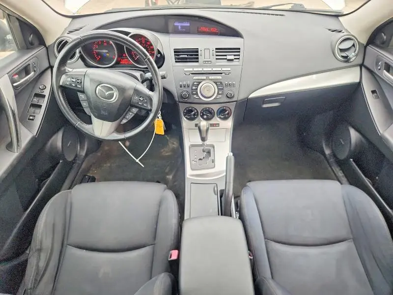 2011 MAZDA 3 S  