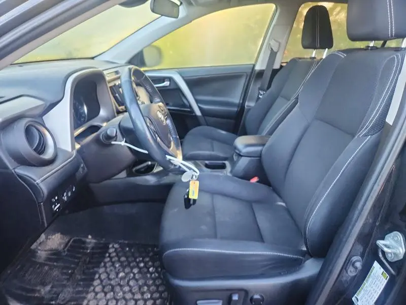 2018 TOYOTA RAV4 XLE  