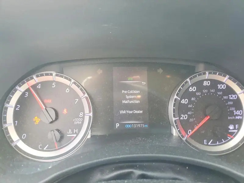 2020 TOYOTA HIGHLANDER LE  