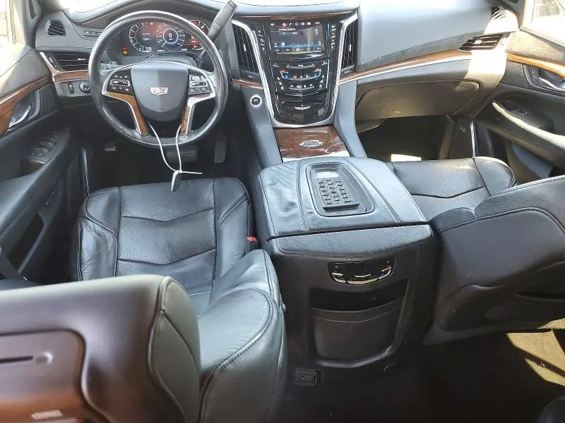 2016 CADILLAC ESCALADE LUXURY  