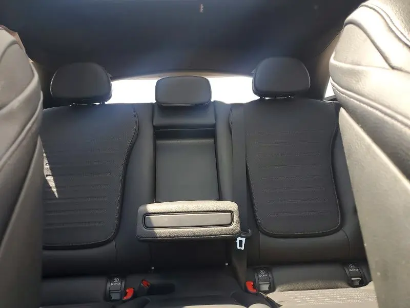 2024 MERCEDES-BENZ GLC 300  