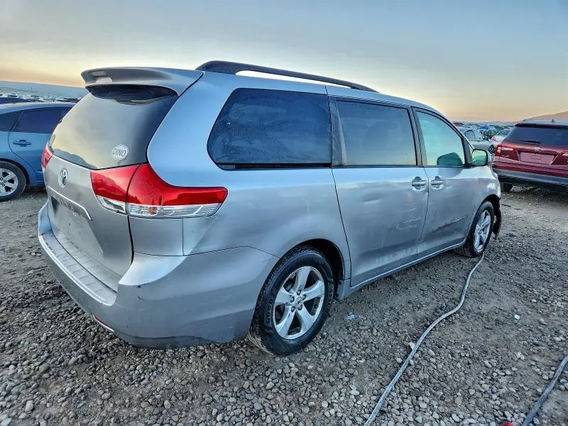 2011 TOYOTA SIENNA LE  