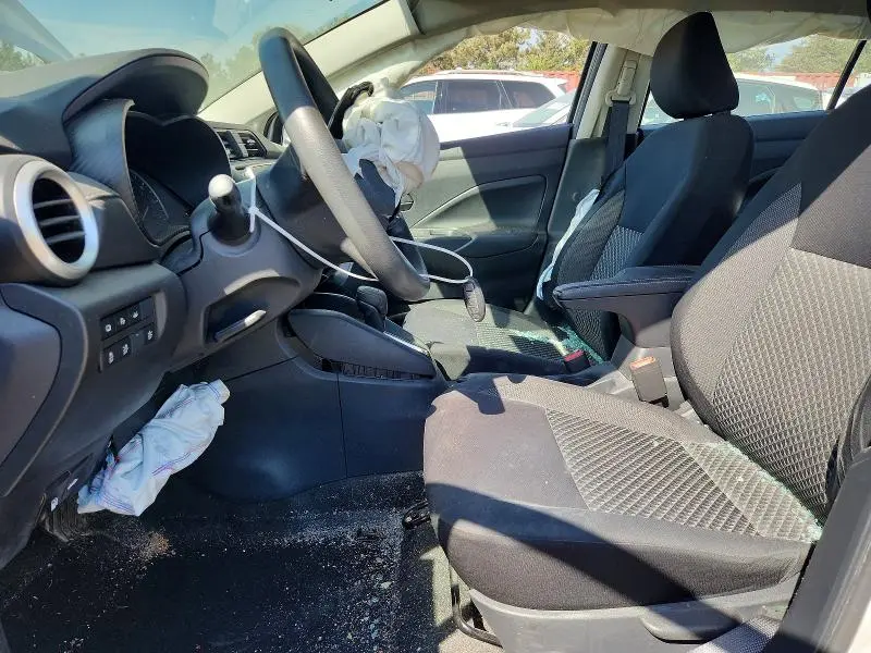 2020 NISSAN VERSA S  