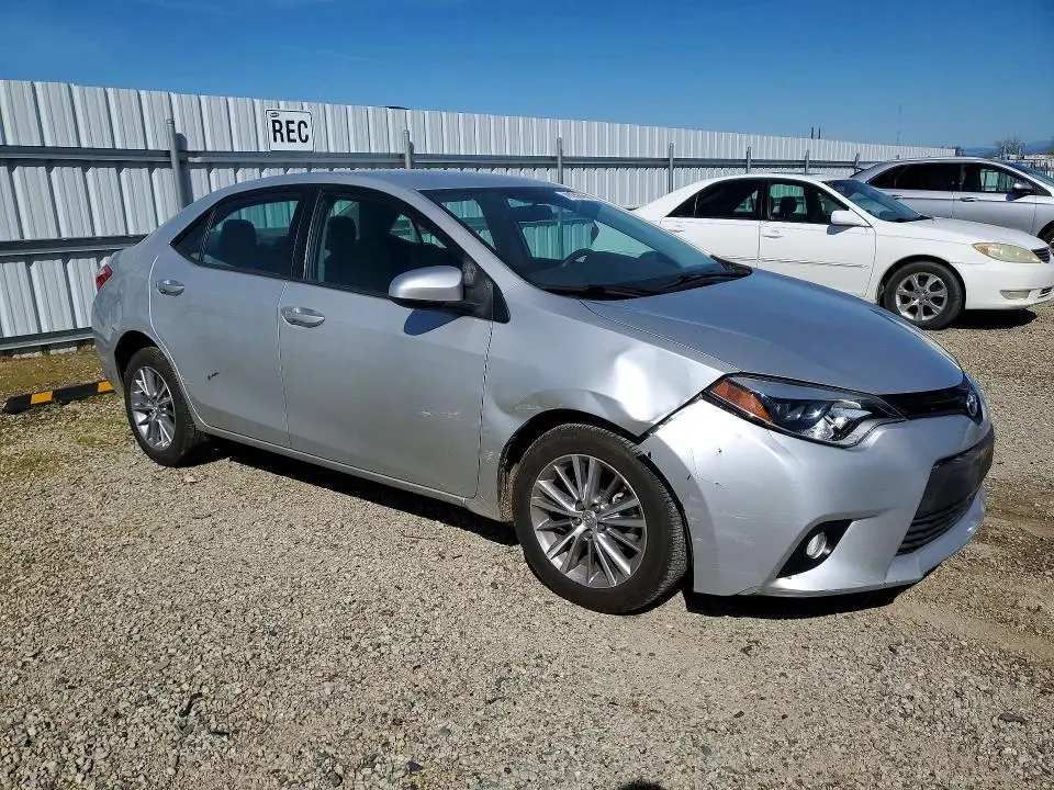 2014 TOYOTA COROLLA LE PLUS  