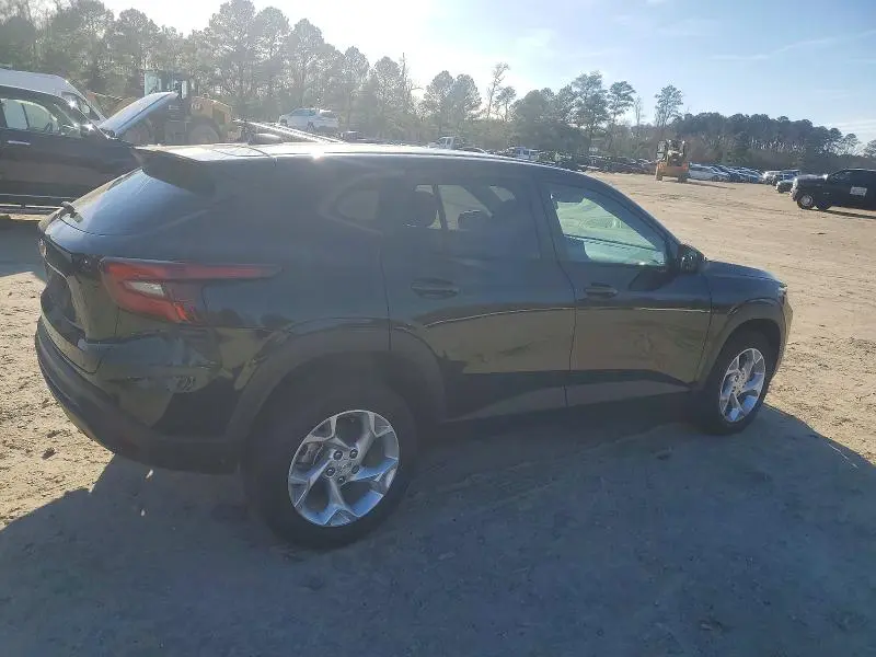 2024 CHEVROLET TRAX LS  